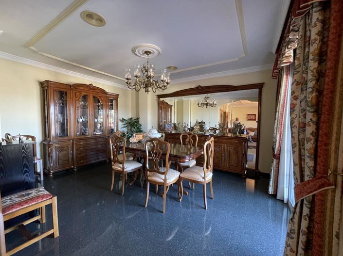 Image No.17-3 Bed Property for sale