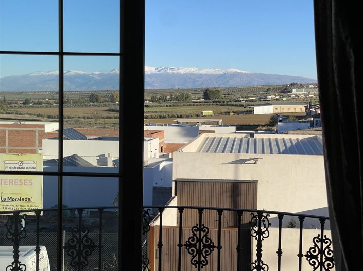 Image No.18-3 Bed Property for sale