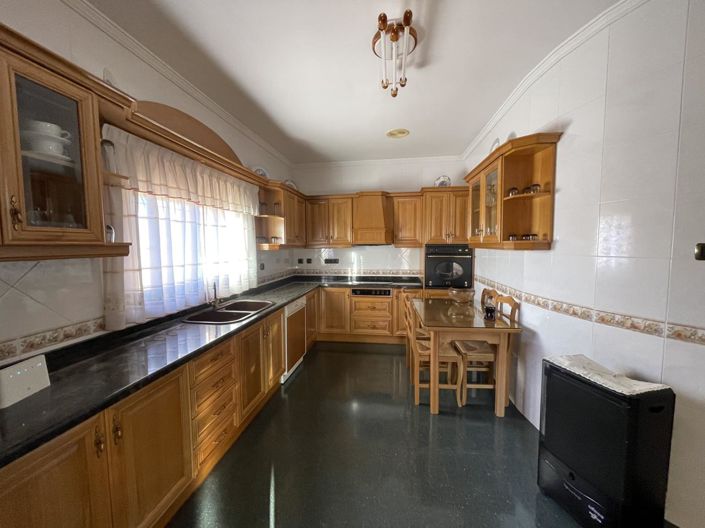 Image No.21-3 Bed Property for sale