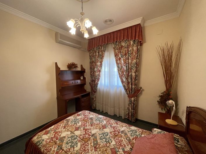 Image No.36-3 Bed Property for sale