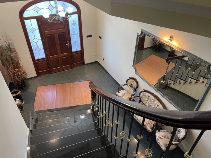 Image No.41-3 Bed Property for sale