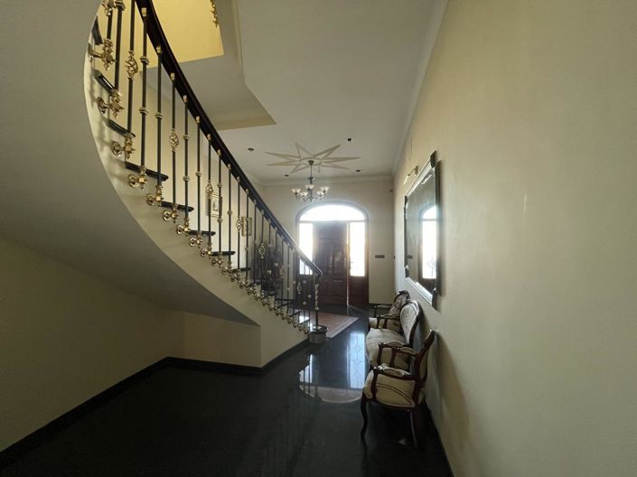 Image No.8-3 Bed Property for sale