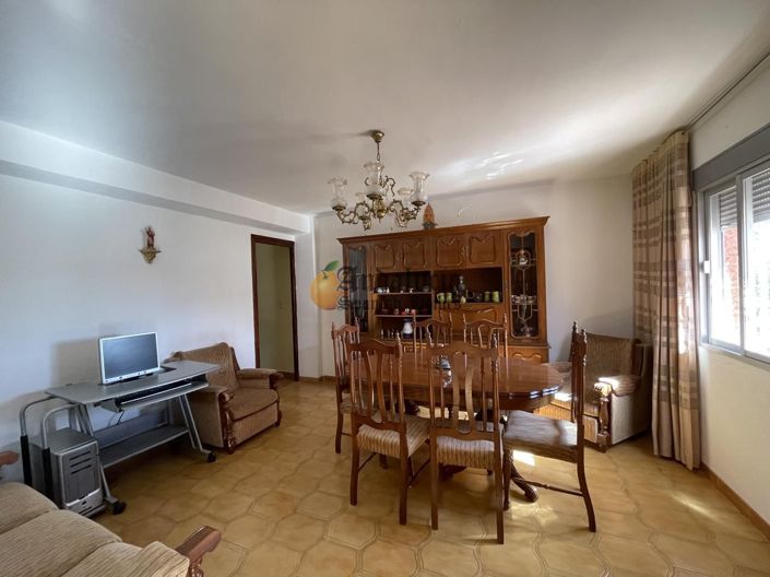 Image No.16-5 Bed Property for sale