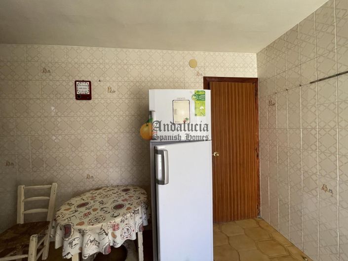 Image No.22-5 Bed Property for sale