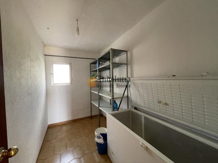 Image No.23-5 Bed Property for sale