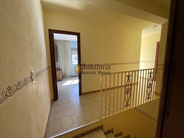 Image No.27-5 Bed Property for sale