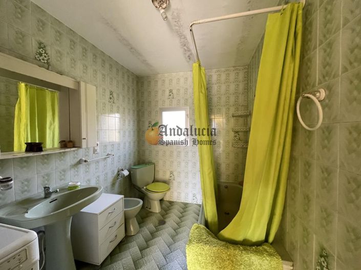 Image No.39-5 Bed Property for sale