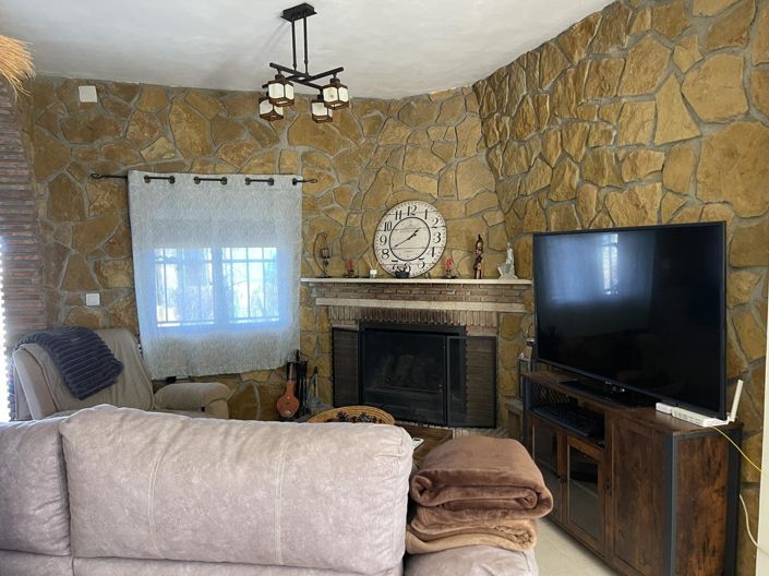 Image No.10-3 Bed Country House for sale