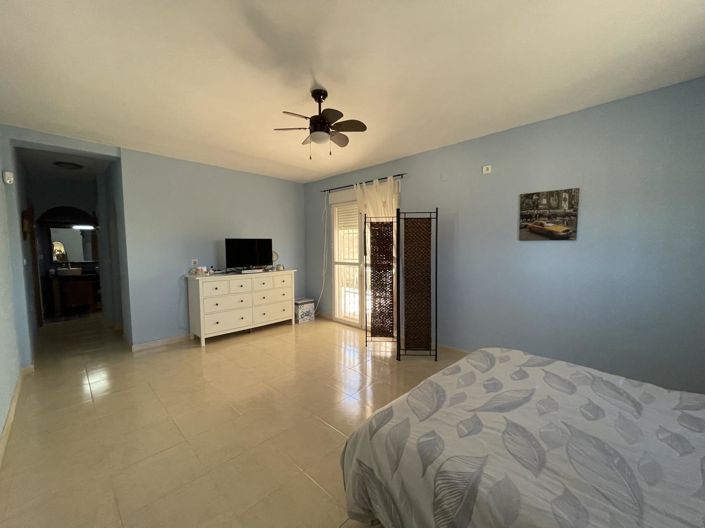 Image No.14-3 Bed Country House for sale