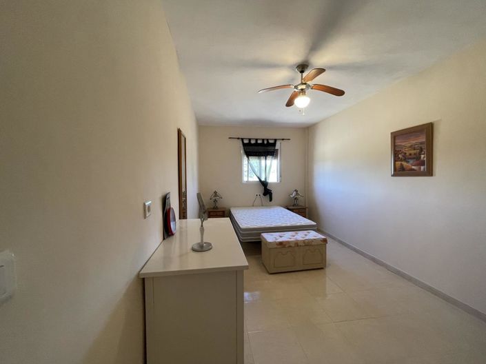 Image No.23-3 Bed Country House for sale