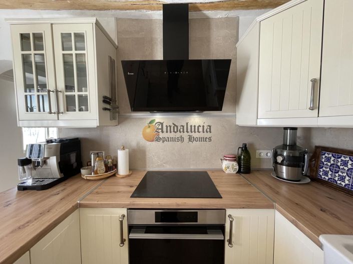 Image No.11-4 Bed Property for sale