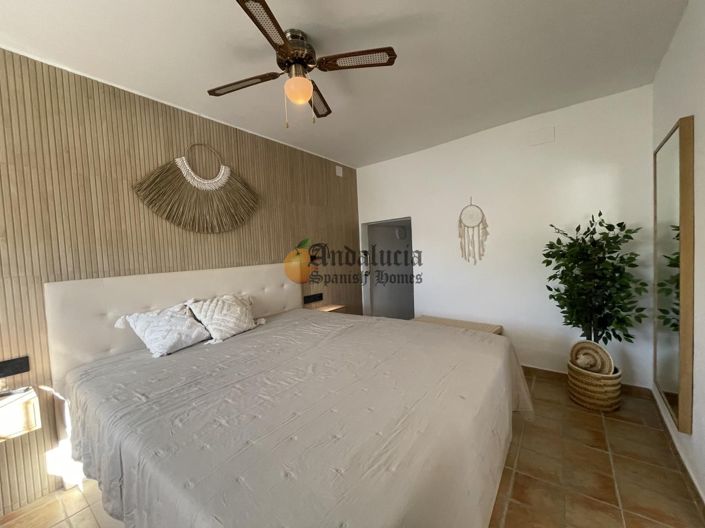 Image No.16-4 Bed Property for sale