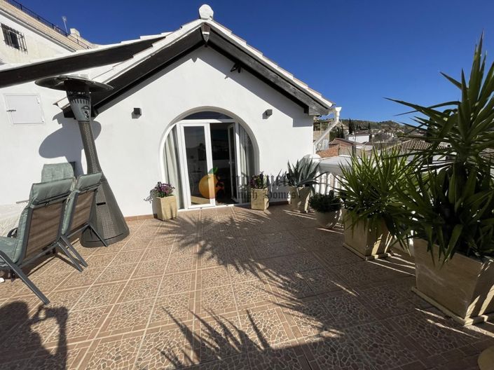 Image No.40-4 Bed Property for sale