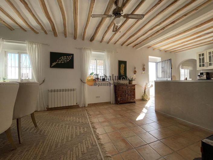 Image No.8-4 Bed Property for sale