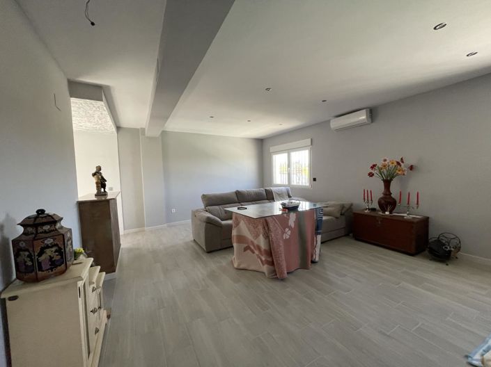 Image No.13-3 Bed Property for sale