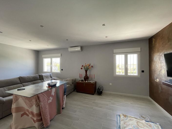 Image No.14-3 Bed Property for sale