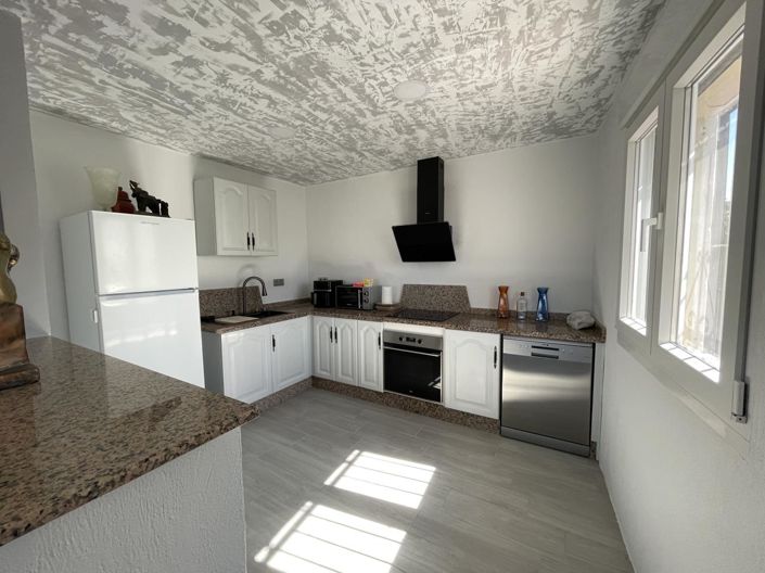 Image No.16-3 Bed Property for sale