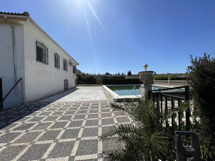 Image No.30-3 Bed Property for sale