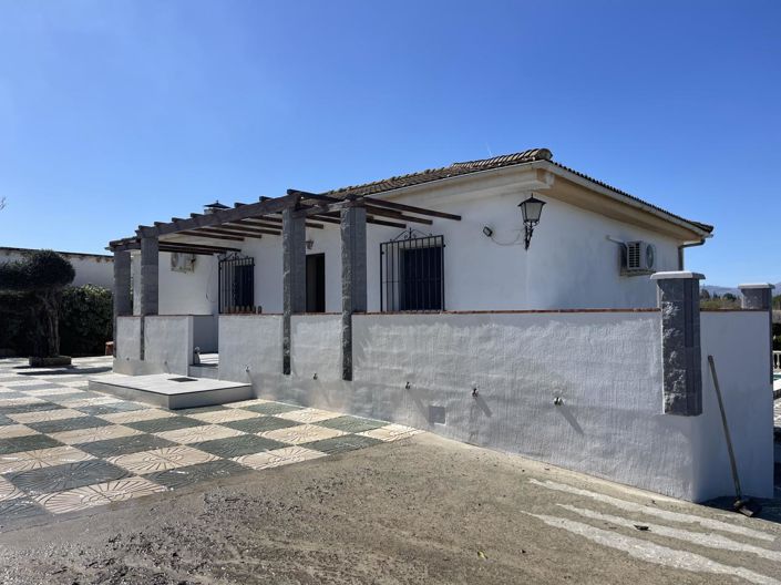 Image No.45-3 Bed Property for sale