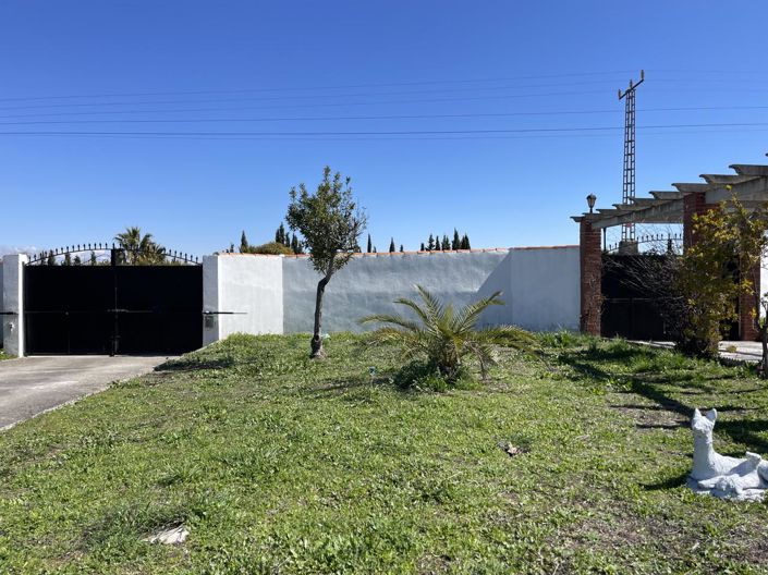 Image No.48-3 Bed Property for sale