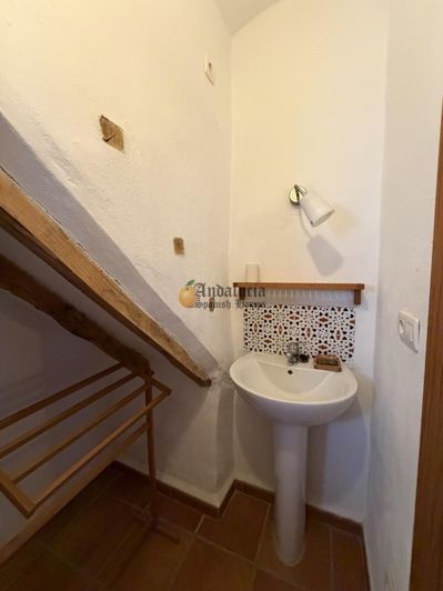 Image No.25-5 Bed Property for sale