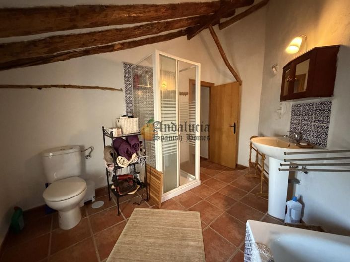 Image No.30-5 Bed Property for sale