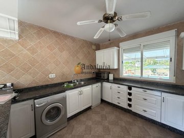 3b8aa63c-0004256092