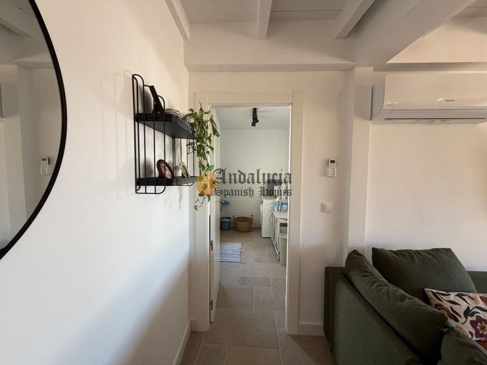 Image No.28-5 Bed Property for sale