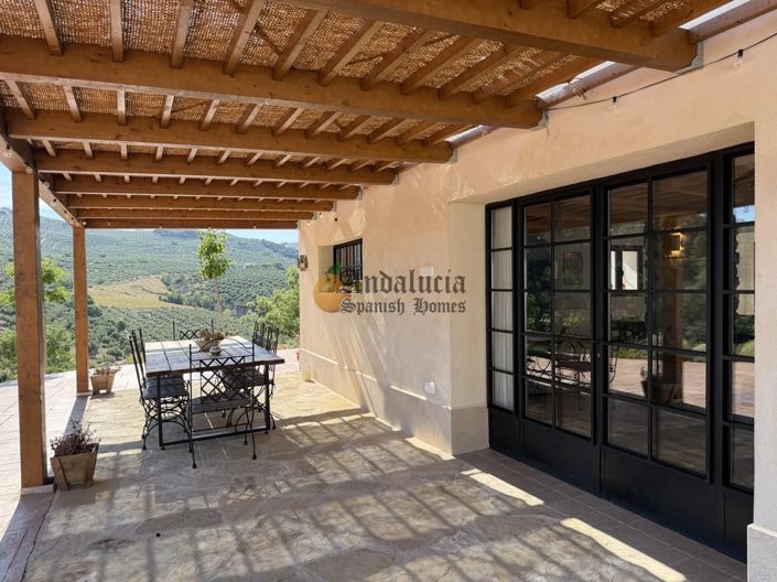 Image No.3-5 Bed Property for sale