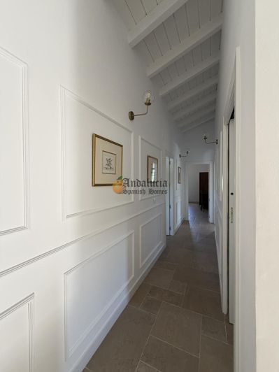 Image No.34-5 Bed Property for sale