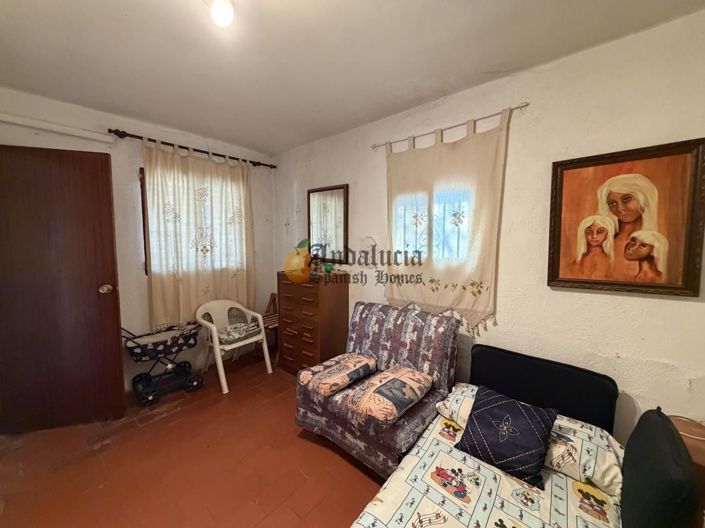 Image No.14-3 Bed Property for sale