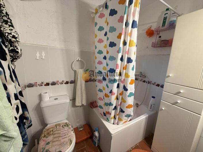 Image No.22-3 Bed Property for sale
