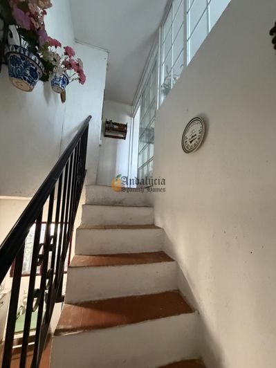 Image No.26-3 Bed Property for sale