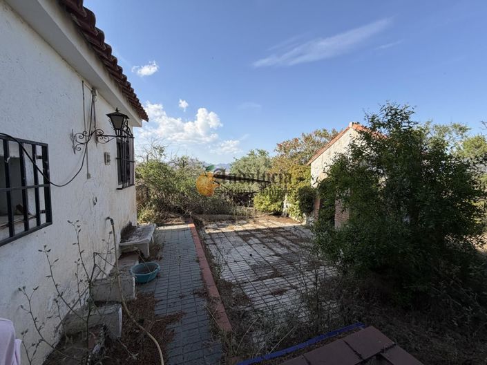 Image No.35-3 Bed Property for sale