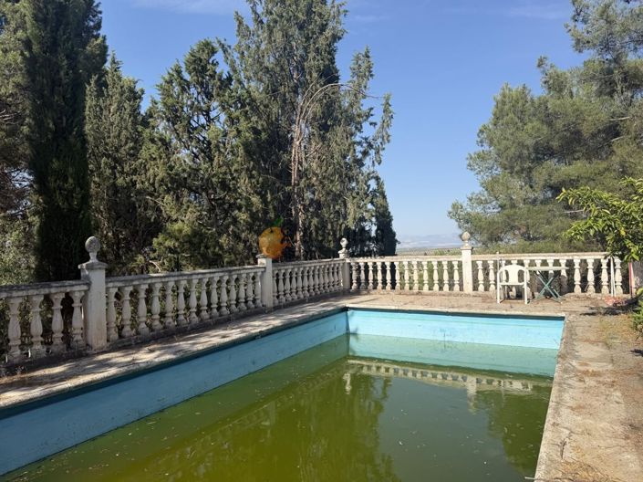 Image No.40-3 Bed Property for sale