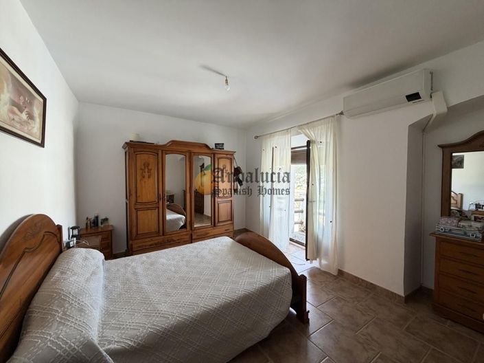 Image No.16-Propriété de 4 chambres à vendre à Montefrío