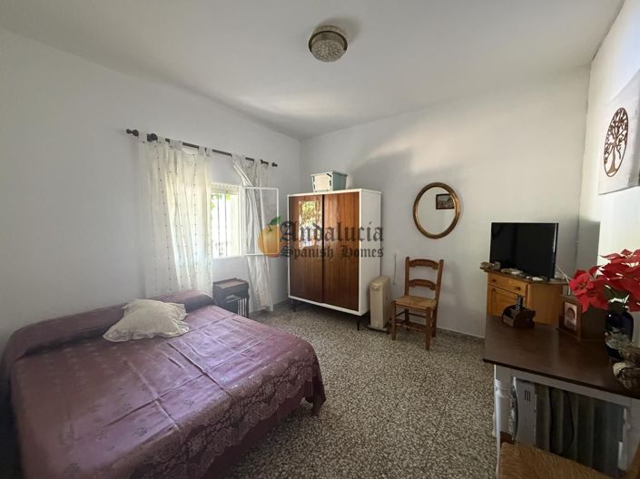 Image No.18-4 Bed Property for sale