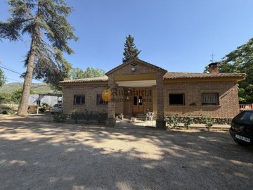 fc0703e8-0004268558