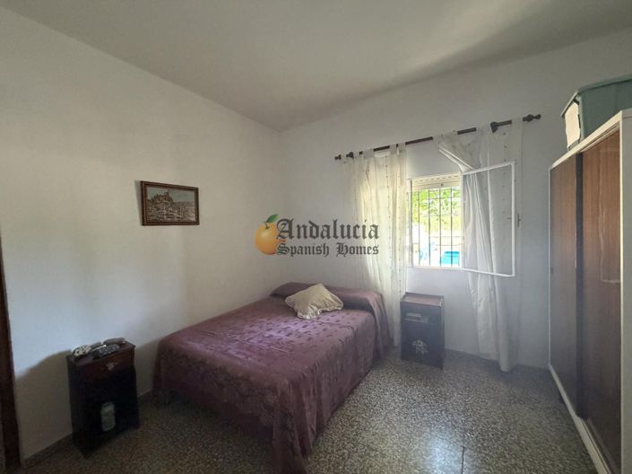 Image No.20-4 Bed Property for sale
