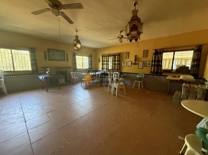 Image No.30-4 Bed Property for sale