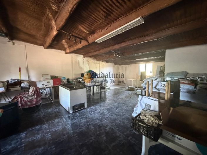 Image No.48-4 Bed Property for sale