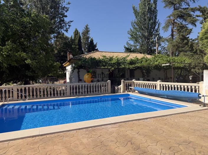 Image No.60-4 Bed Property for sale