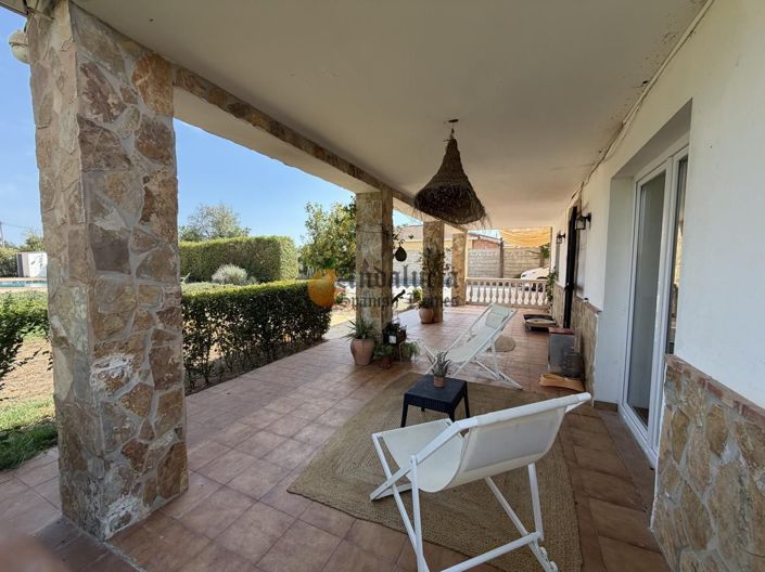 Image No.12-3 Bed Property for sale
