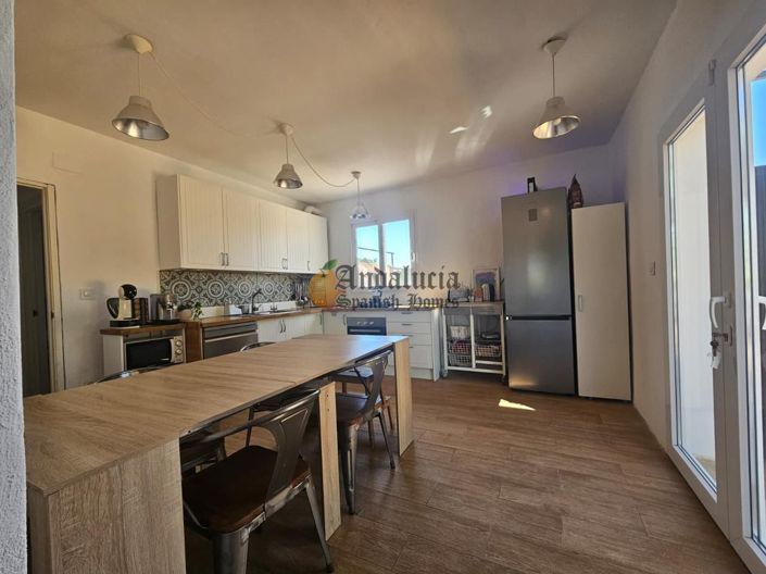 Image No.20-3 Bed Property for sale