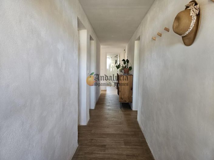 Image No.21-3 Bed Property for sale