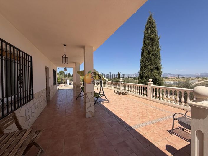 Image No.30-4 Bed Property for sale