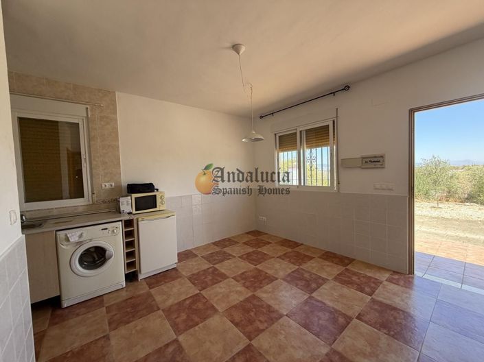 Image No.35-4 Bed Property for sale