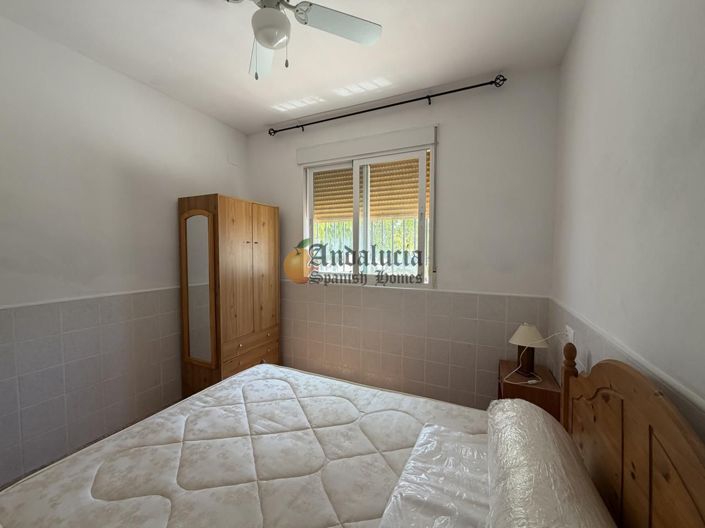 Image No.38-4 Bed Property for sale