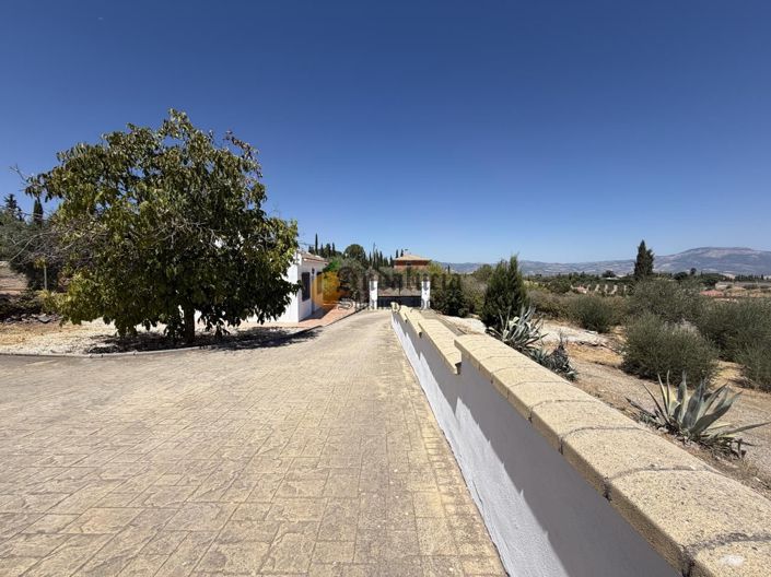 Image No.48-4 Bed Property for sale