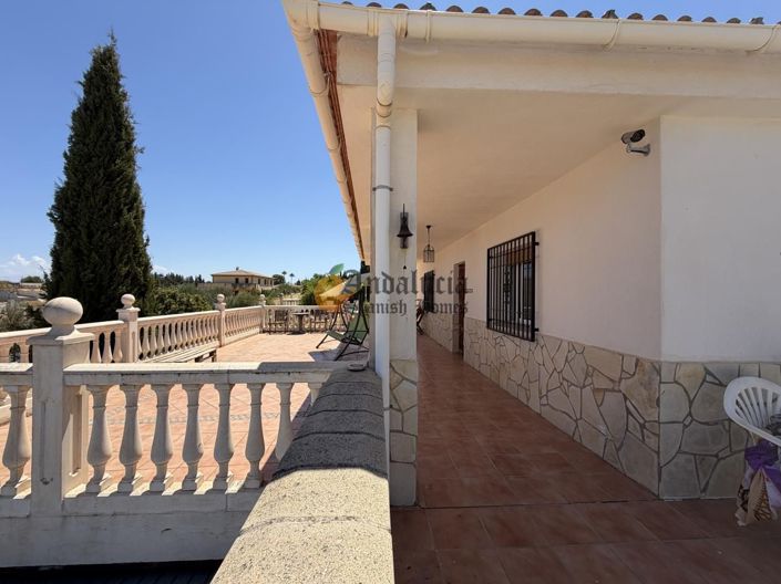 Image No.49-4 Bed Property for sale
